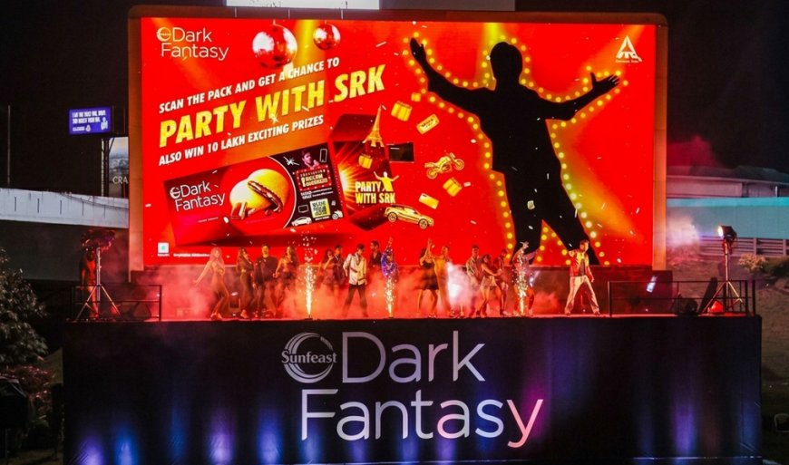 Sunfeast Dark Fantasy turns a billboard into a live SRK party — and rewrites OOH rules